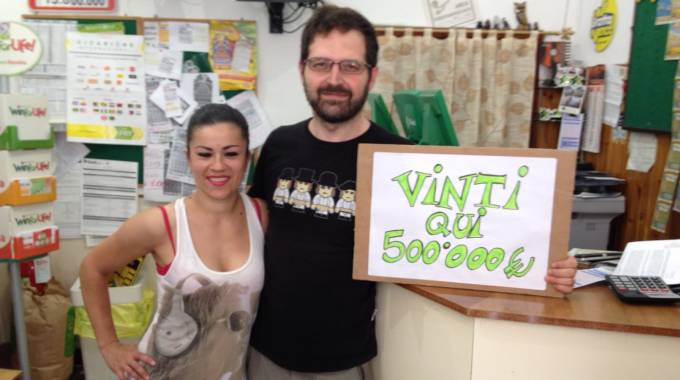 Civitanova Marche: Marcello Gentili e Alessandra Paolini della ricevitoria Banco Lotto (Vives)