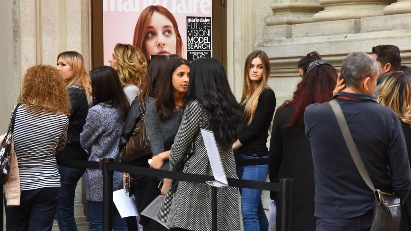Casting Marie Claire 2017 a Reggio, centinaia in fila per fare le modelle (foto Artioli)