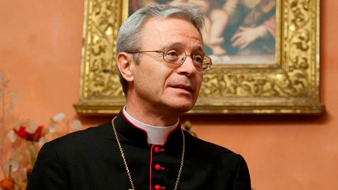 Carpi, il vescovo Cavina dà le dimissioni