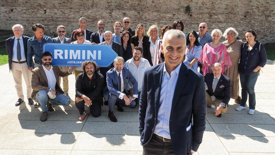 Elezioni a Rimini, Jamil Sadegholvaad con i candidati della lista