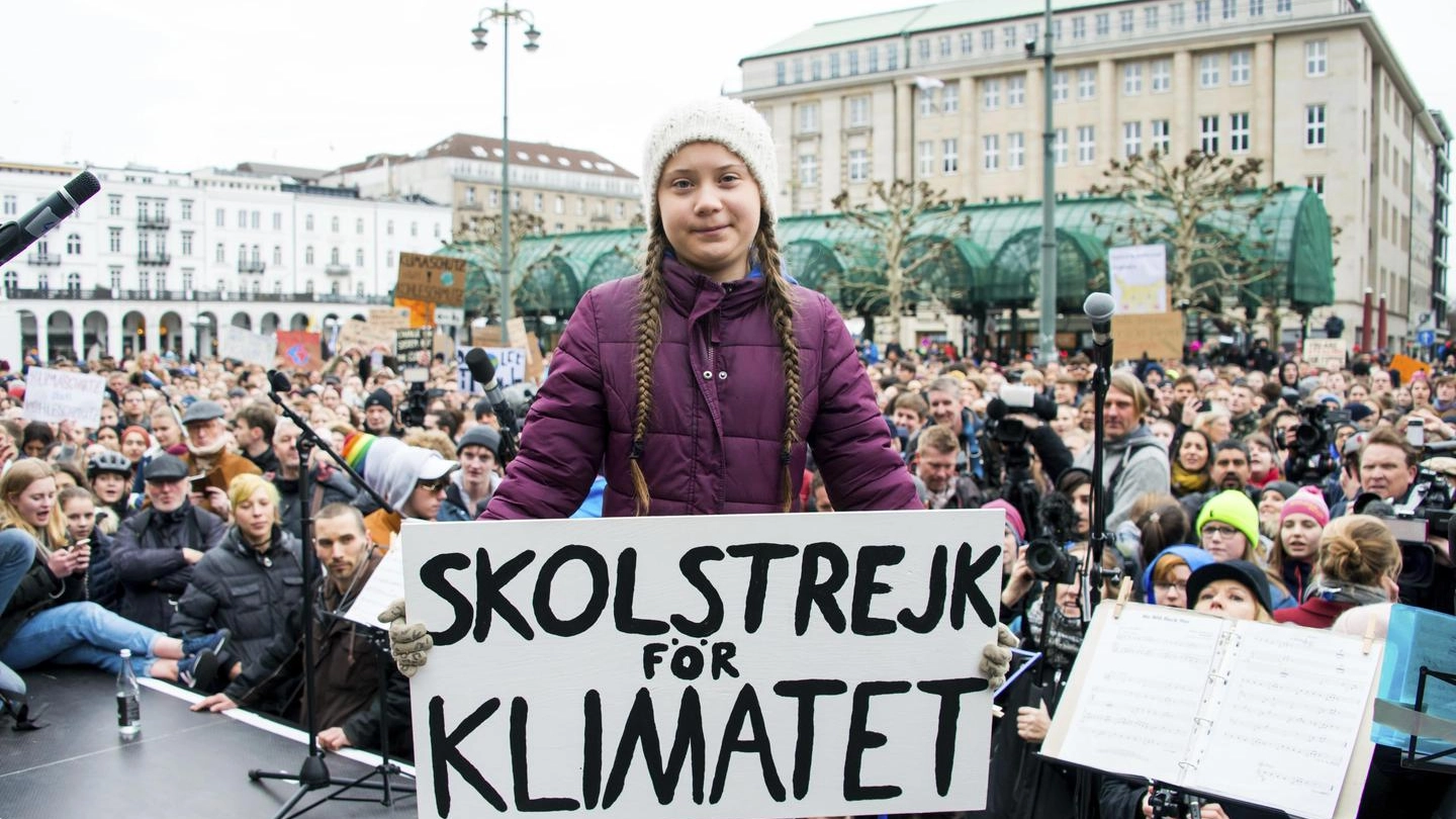 Amburgo, almeno 3000 studenti al seguito di Greta Thunberg (Ansa)