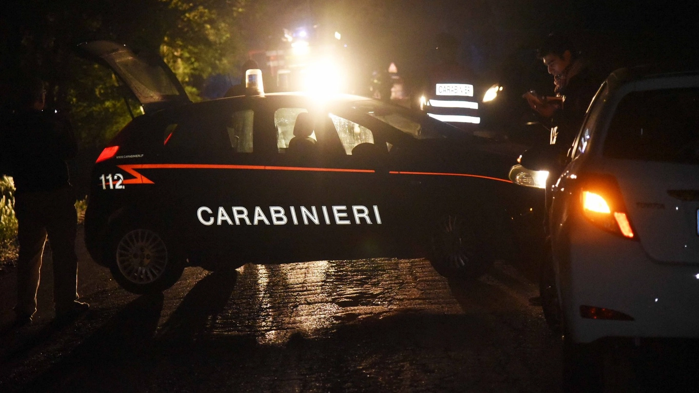 Sul posto i carabinieri (foto archivio Businesspress)