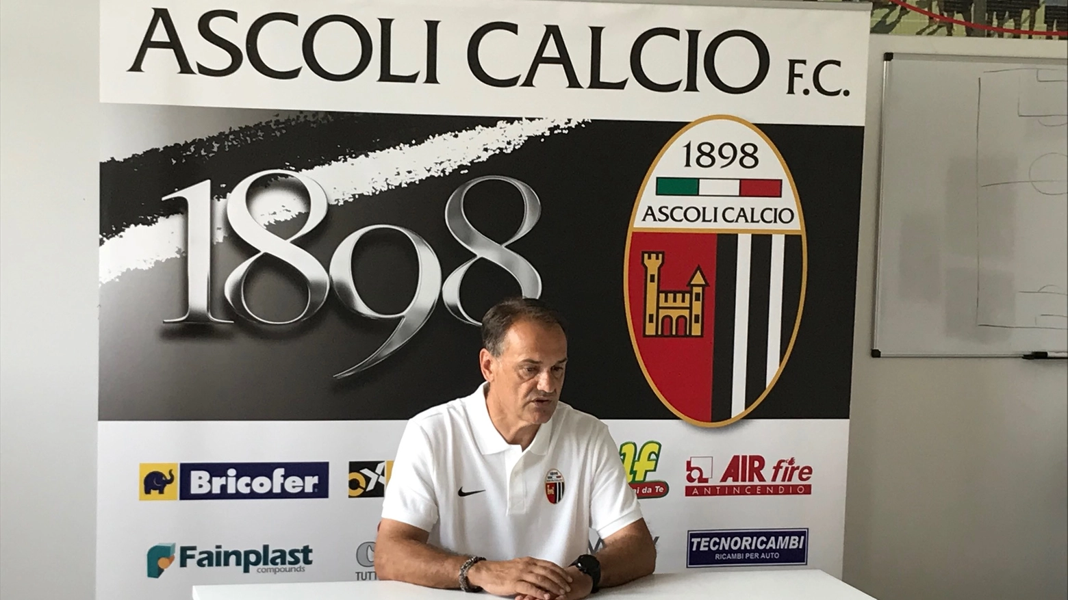 L'allenatore dell'Ascoli Vincenzo Vivarini