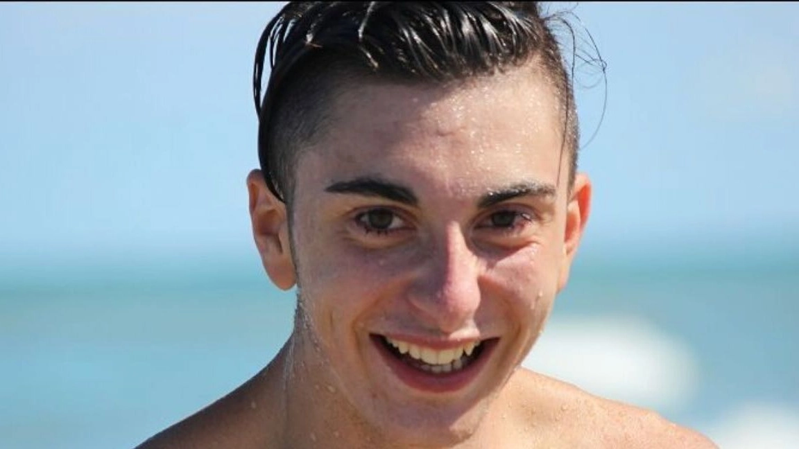 Kevin Bertarini, morto a 18 anni in un incidente stradale in Riviera