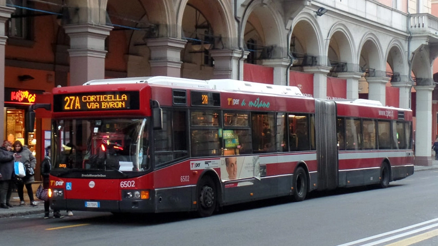 Un bus 27A in centro