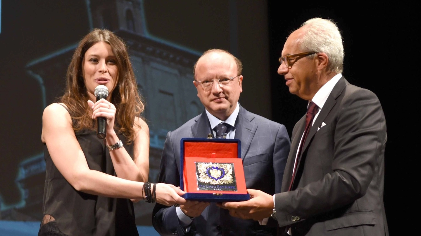 Premio Estense alla giornalista del 'Carlino', Sabrina Pignedoli (Businesspress)