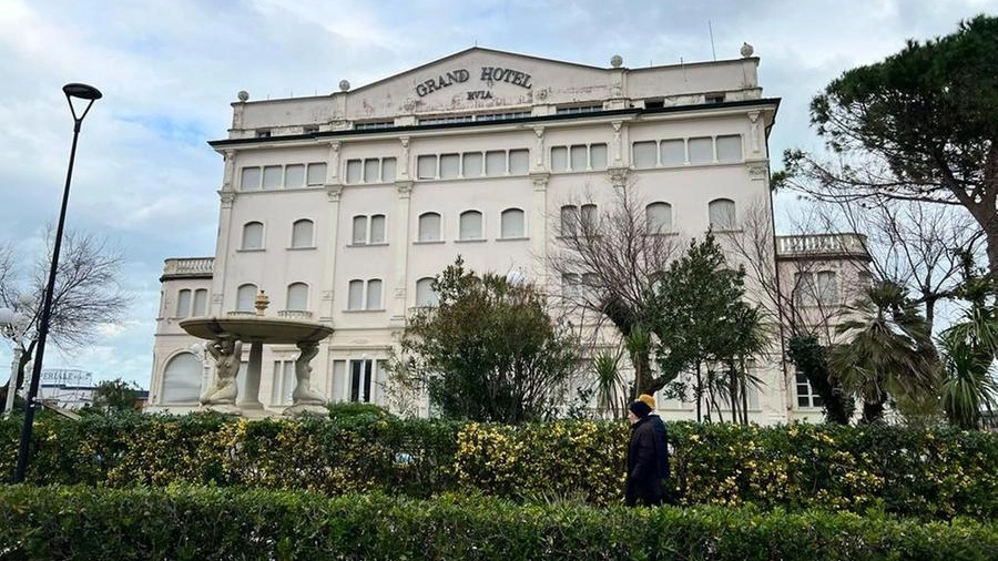 "Legittimo togliere alla Grand Hotel Cervia srl  la concessione demaniale per la terrazza"    