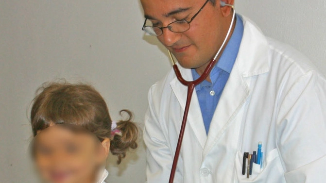 I pediatri chiedono che vi siano centri specializzati per la cura dei minori