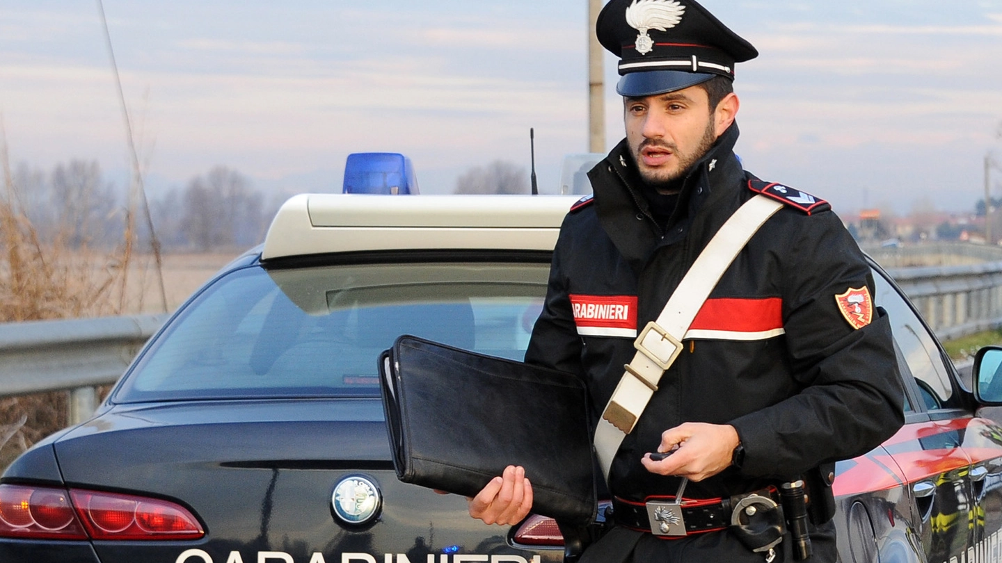 Sul posto i carabinieri (foto d’archivio)