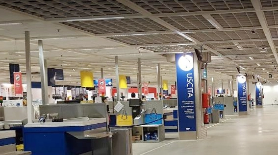Le casse dell'Ikea a Parma
