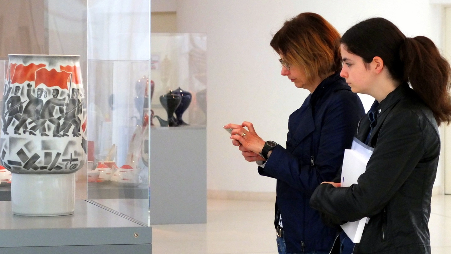 La collezione del Museo Internazionale delle Ceramiche in Faenza online sul Google Cultural Institute (Foto Veca)