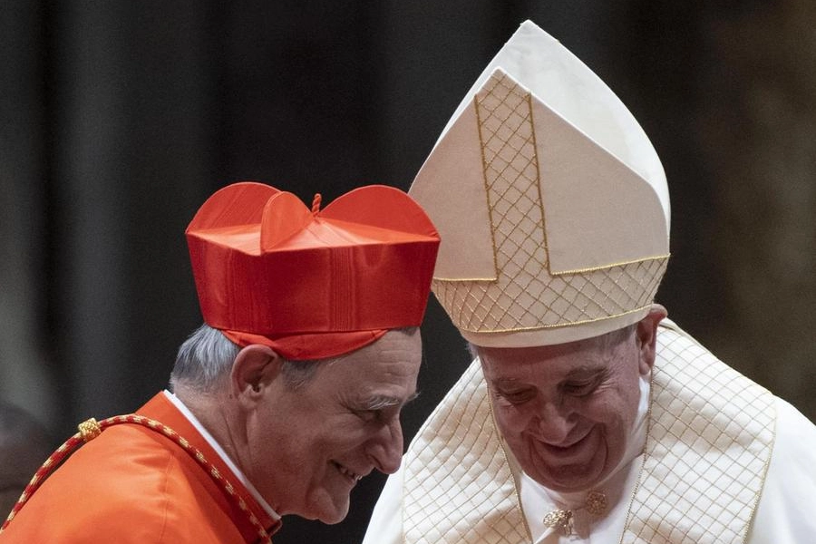 In foto, il cardinale Zuppi con Papa Francesco