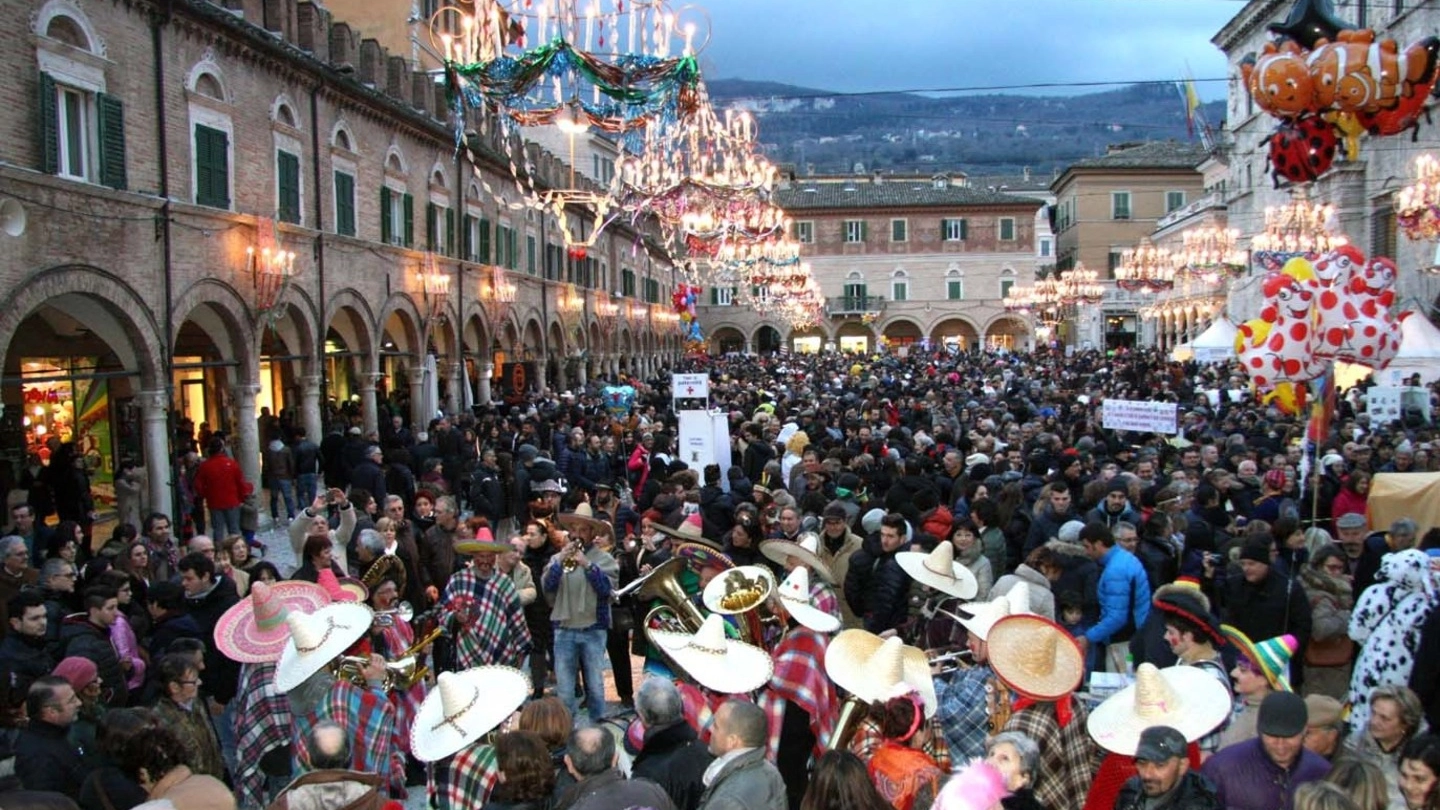 Il Carnevale di Ascoli (foto Labolognese)