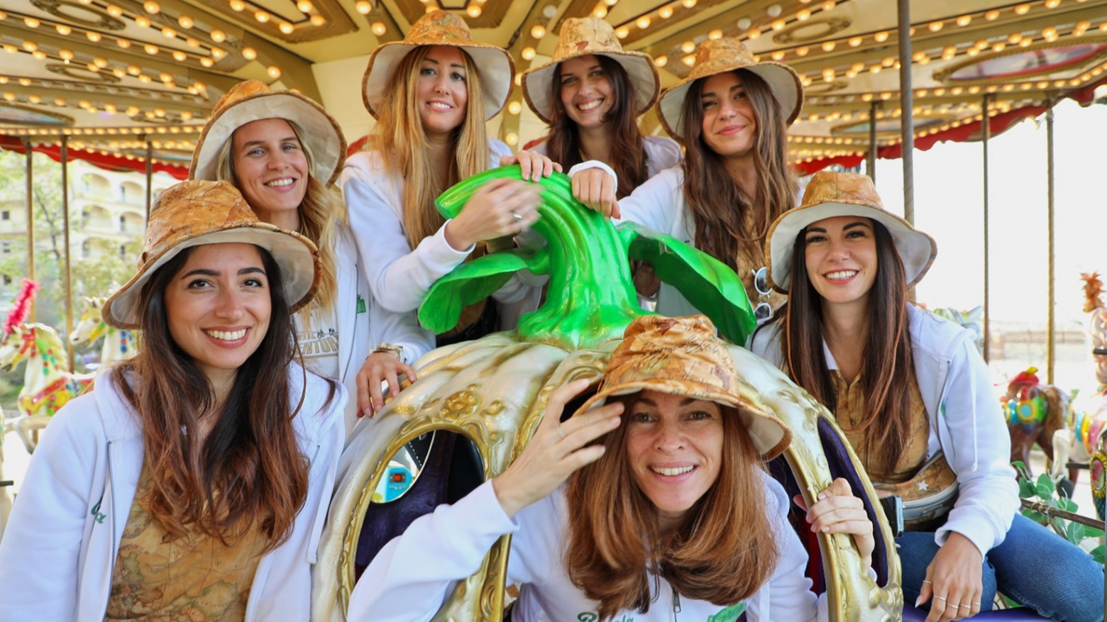 Un gruppo di ragazze di Donnavventura che hanno fatto le selezioni a Riccione