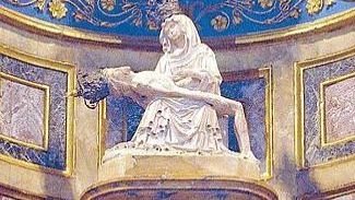 La Madonnina dell’Acqua al Tempio Malatestiano (foto Daniele Bacchi)