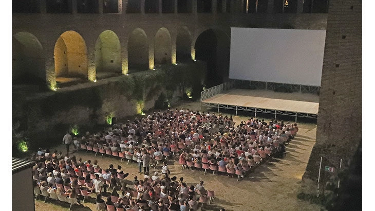 Il pubblico del cinema alla Rocca