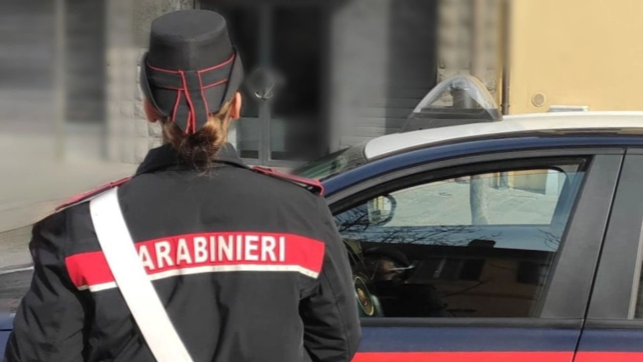 Maltrattamenti contro la moglie, intervenuti i carabinieri