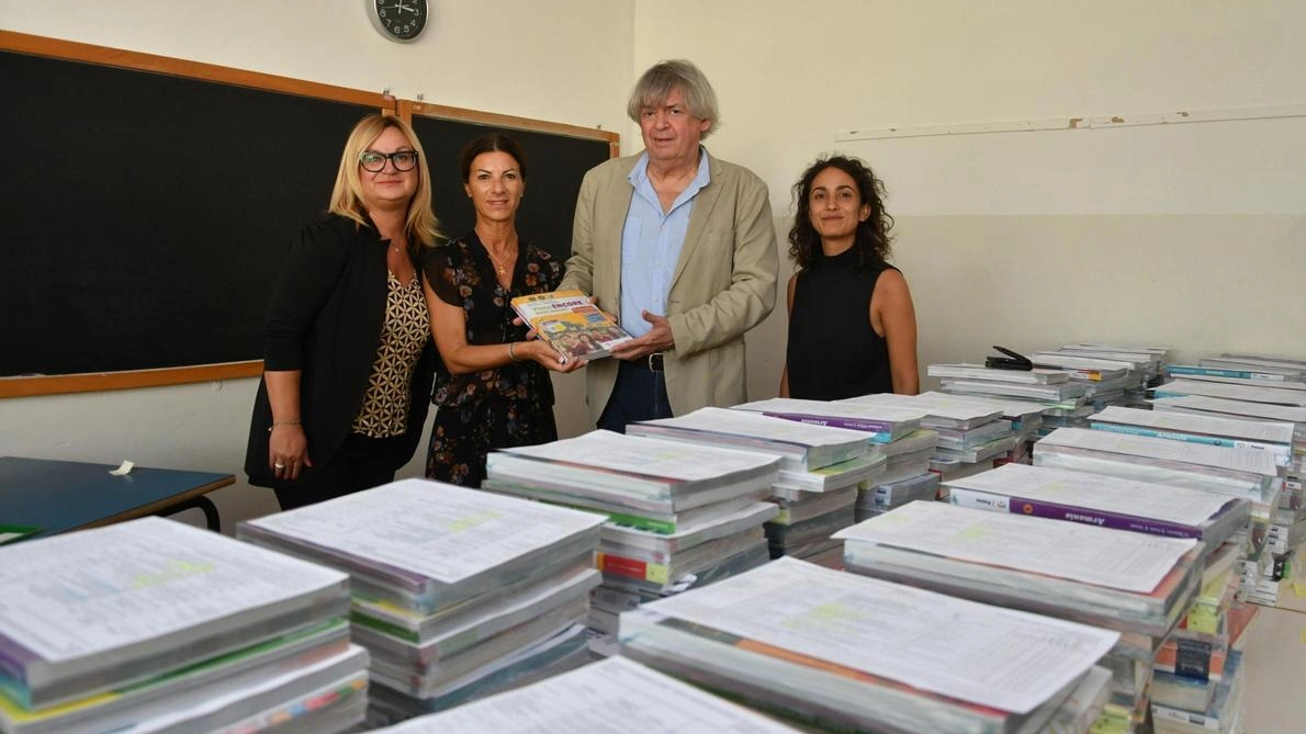 Media Mercuriale, donati 21mila euro di libri di testo