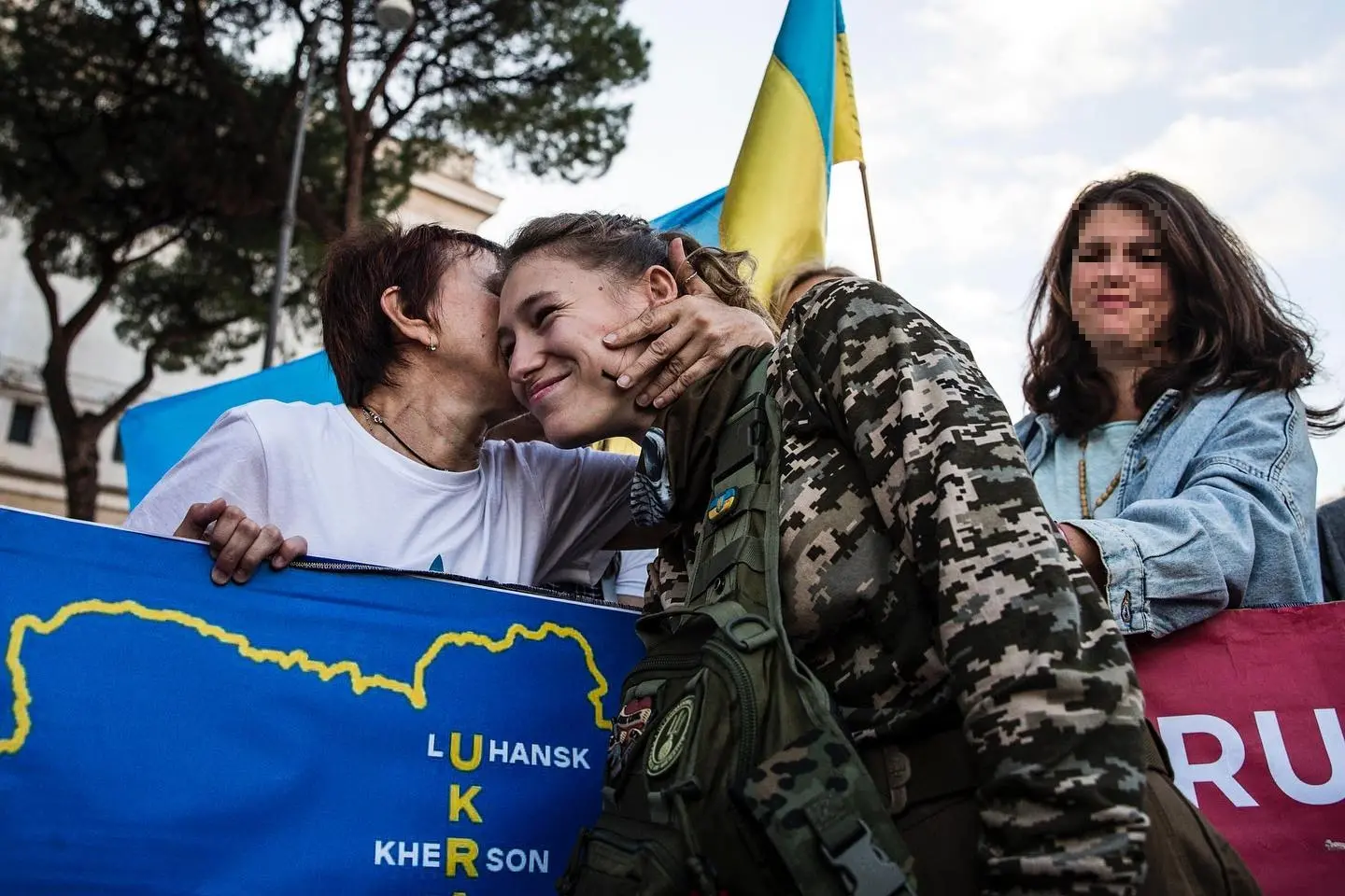 Giulia Schiff ad una manifestazione pro Ucraina