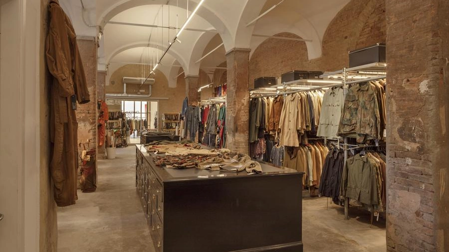 Il Massimo Osti Archive: al suo interno sono conservati 5.000 vestiti e 50.000 tessuti