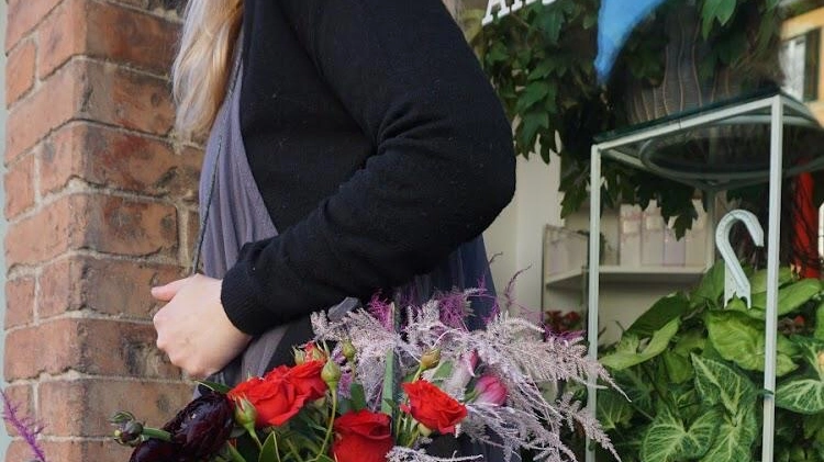 I fiori di Angelica, la borsa di fiori proposta da Paola Giuliani