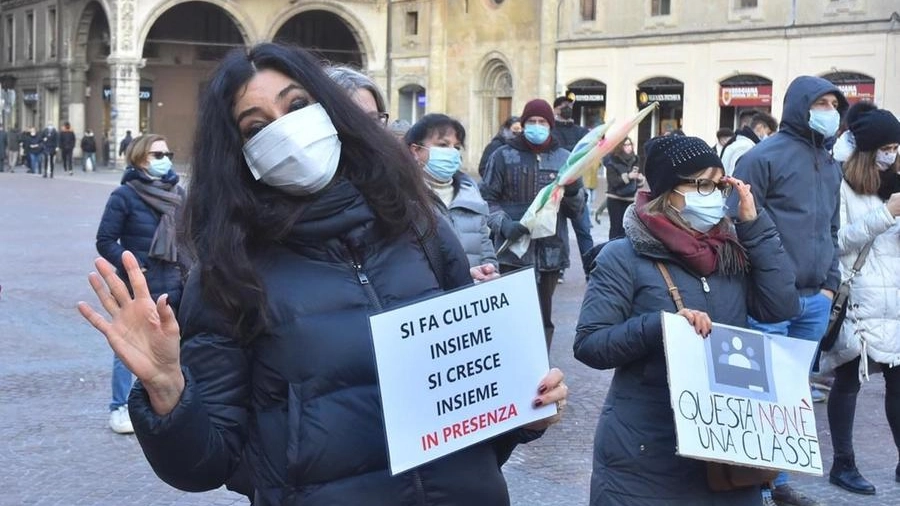 Reggio Emilia, la manifestazione per la riapertura delle scuole (Foto Artioli)