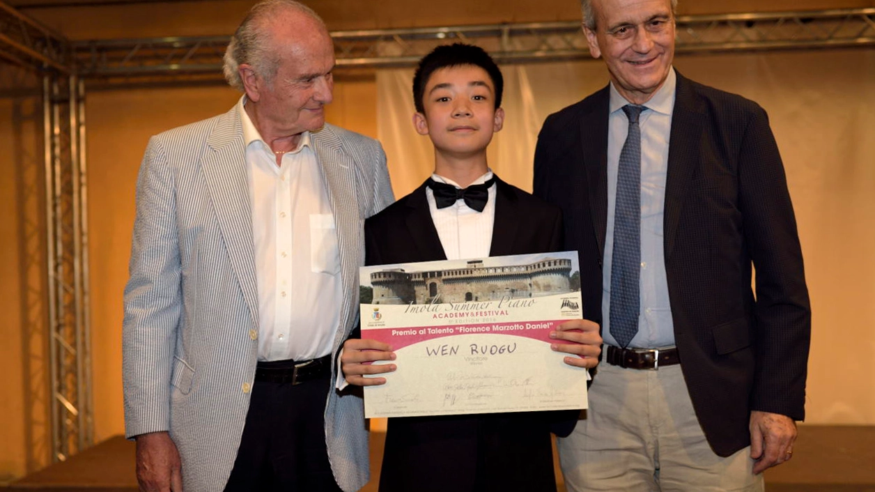 La premiazione di Rougu Wen (foto Gian Luca Liverani)