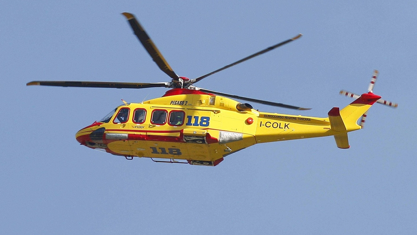 Incidente sul lavoro a Dozza, l’operaio ferito è stato portato in elicottero all’ospedale Maggiore di Bologna (Foto di repertorio Fornasari)