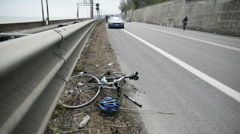 Incidente a Pedaso, ferito un ciclista (foto Zeppilli)