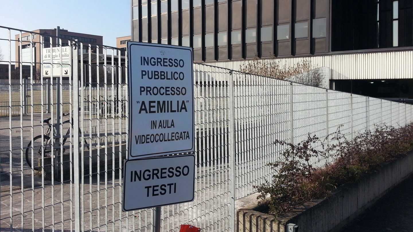 Udienza molto tesa ieri al maxi processo contro la ’ndrangheta nell’aula bunker di Reggio