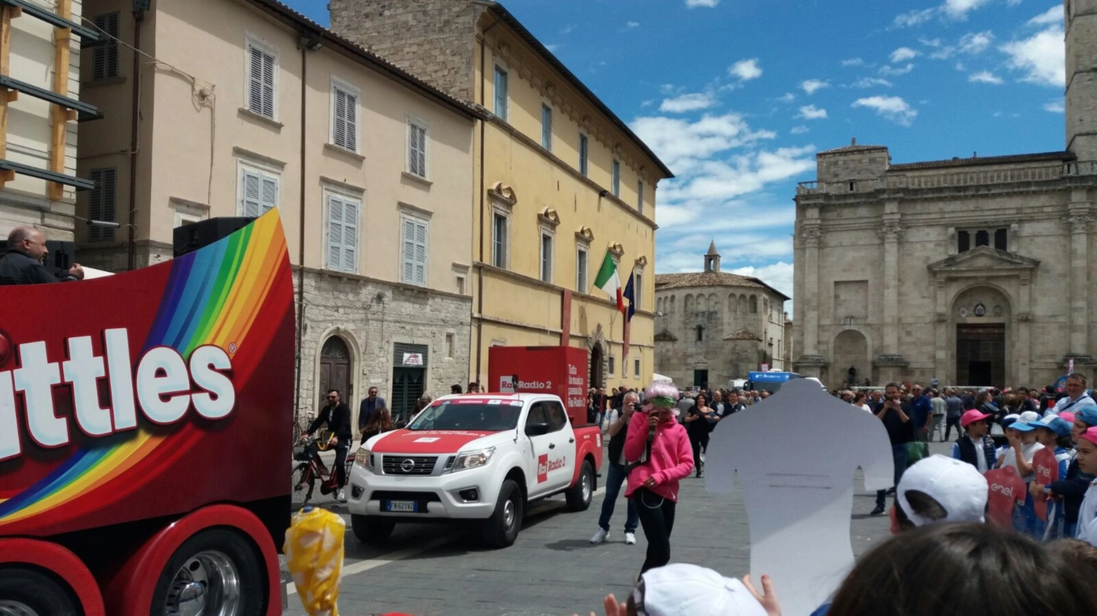 La Carovana del Giro d'Italia in piazza Arringo