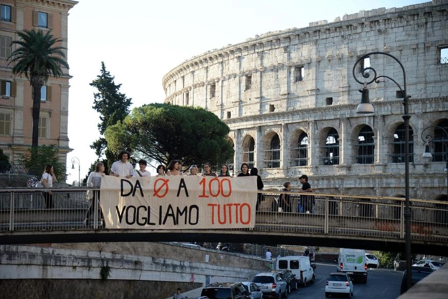 La protesta degli studenti il primo giorno di scuola a Roma, 12 settembre 2022