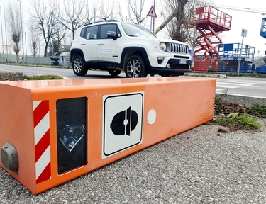 Fleximan a Rimini, abbattuta la colonnina dell'autovelox in via Marecchiese