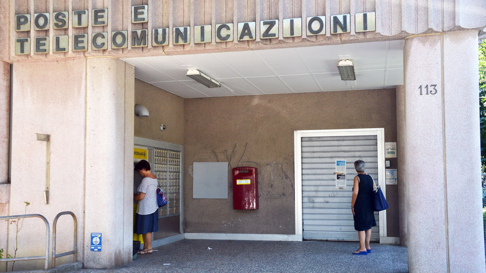 L'ufficio postale di Miramare chiuso dopo la rapina