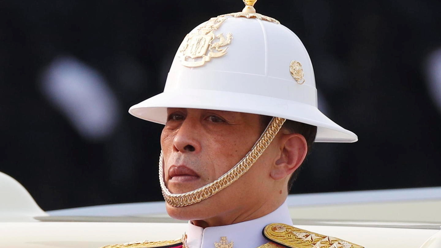 Re Rama X. In città è capitato due volte per assistere all'allestimento del suo yacht