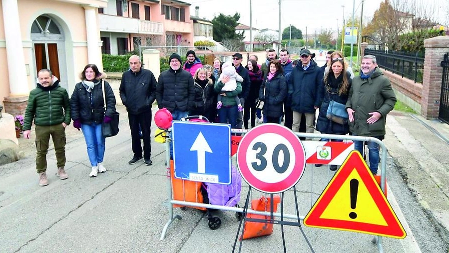 Rovigo, protesta degli abitanti di Cantonazzo (Foto Donzelli)