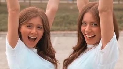 Le gemelle stiliste Francesca e Veronica Feleppa sono guarite dopo 84 giorni
