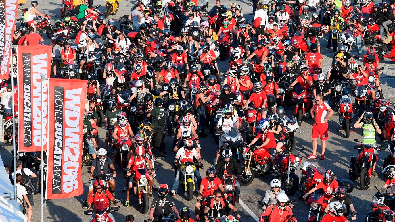 Alcuni scatti delle edizioni precedenti del World Ducati week che si sono tenute al circuito di Misano