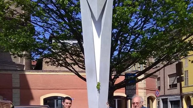 Un particolare della statua Idea di Croce (foto Vanoni)