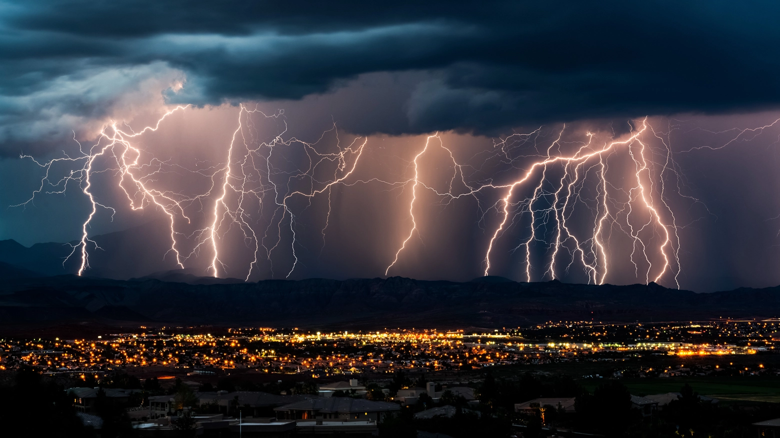 Allerta meteo per temporali in Emilia Romagna