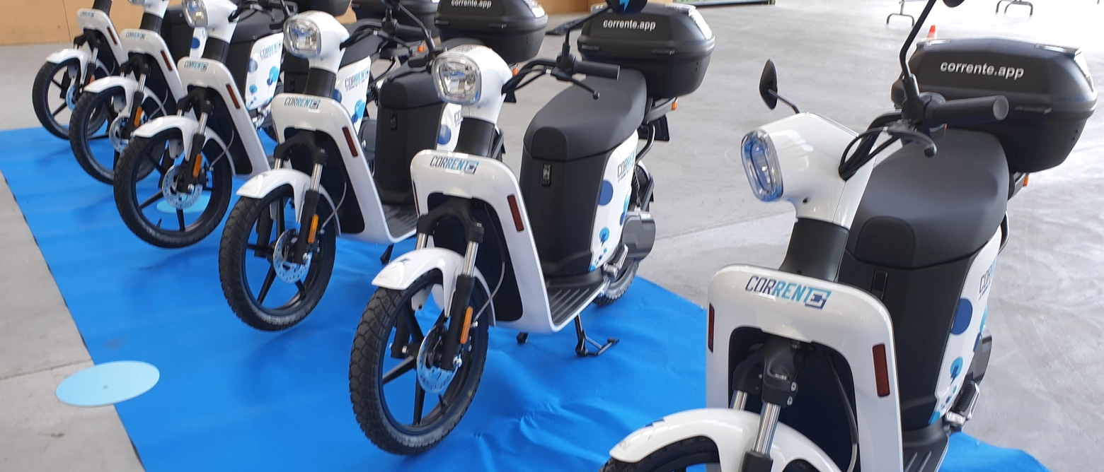 Scooter sharing Corrente da oggi in strada a Bologna: sono 100% elettrici. Ecco come funziona il noleggio