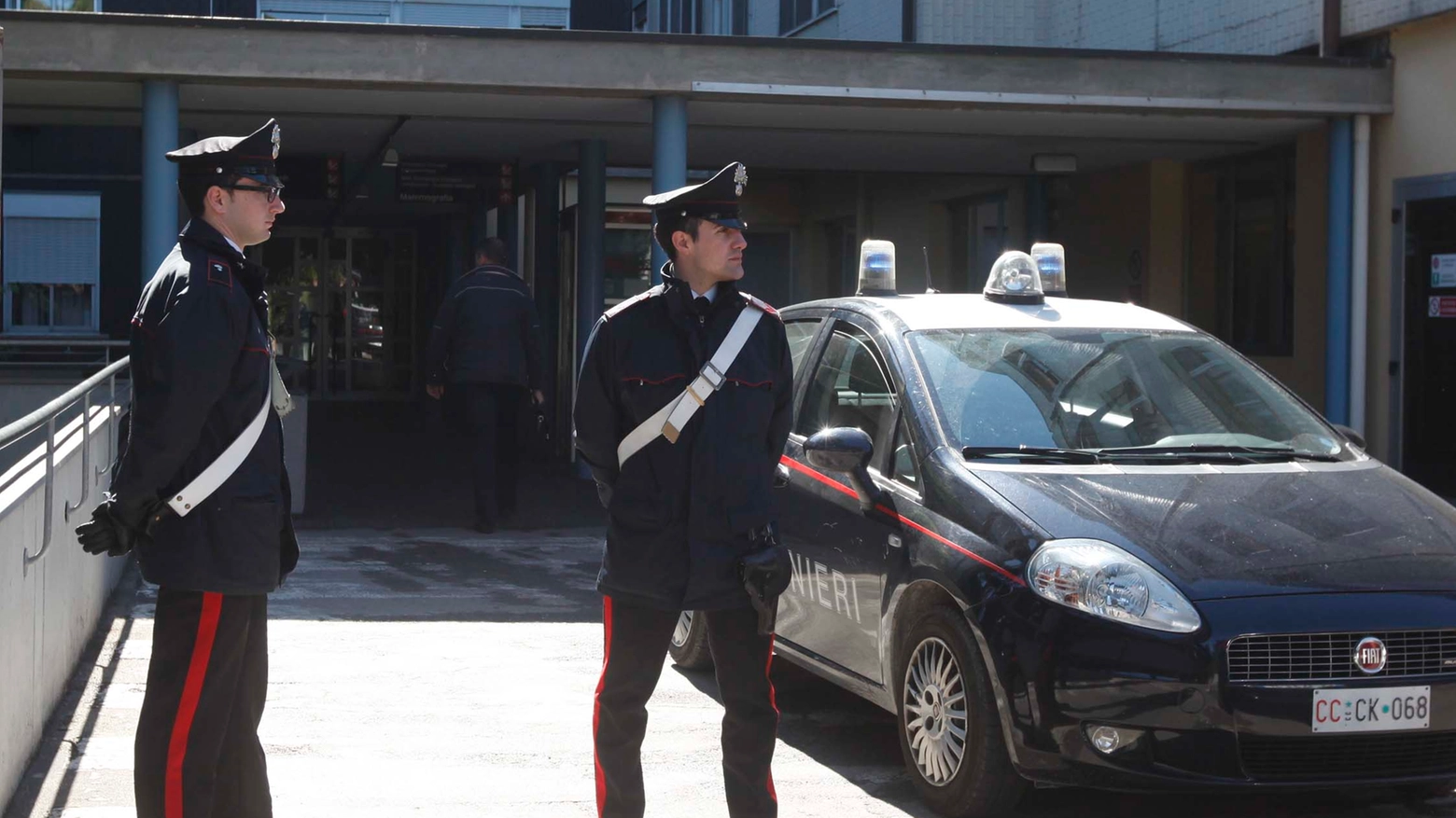 I carabinieri indagano sulla morte di Alessandra Perini (foto d'archivio Corelli)