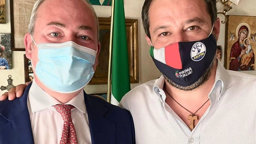 Matteo Salvini (a destra) e Andrea Ostellari, commissario della Lega in Emilia