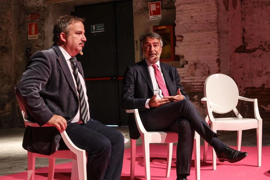 Firenze, Luca Telese intervista Nino Cartabellotta (foto Giuseppe Cabras/New Press Photo)