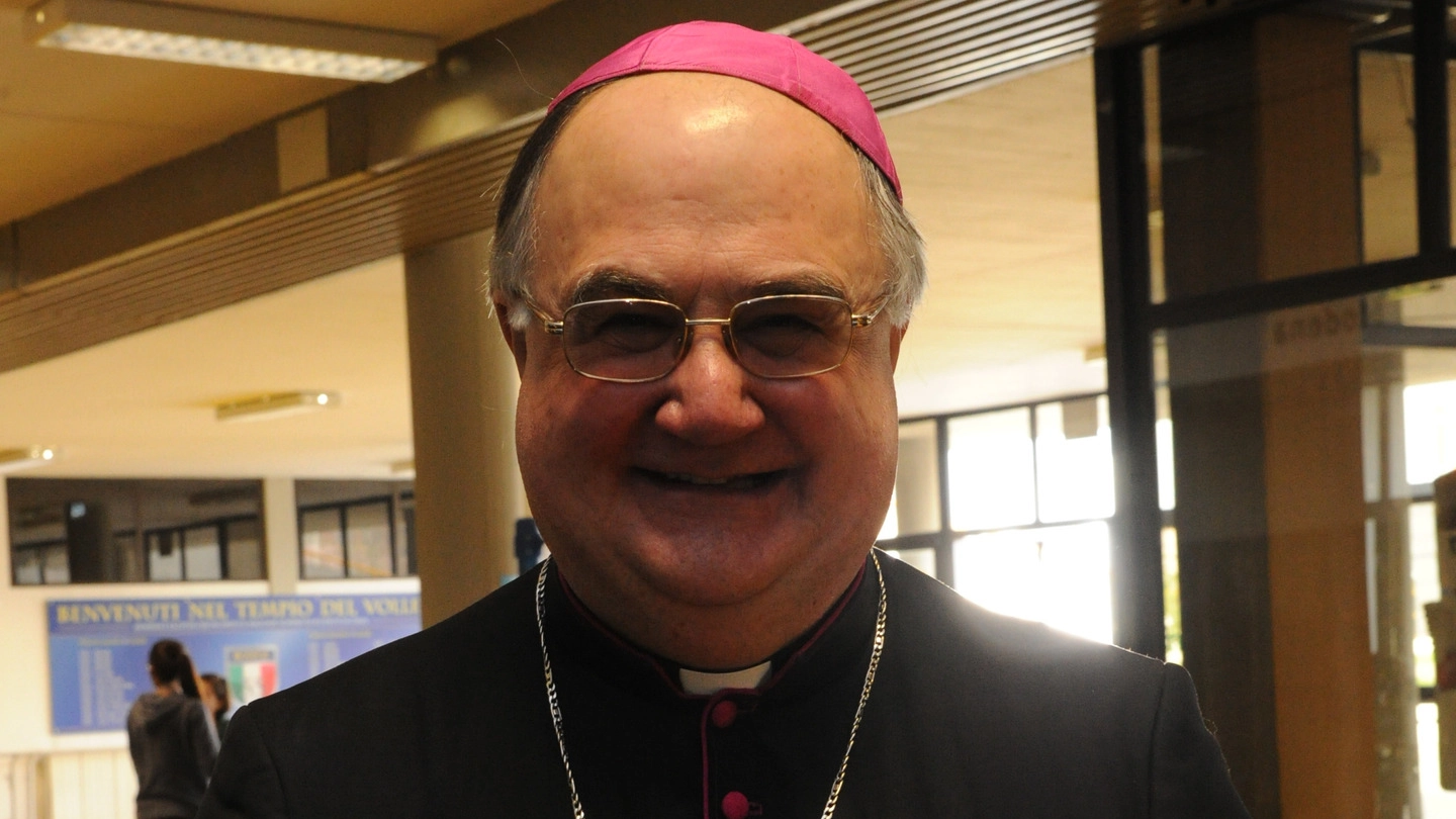 Il monsignor Antonio Lanfranchi (foto Fiocchi)