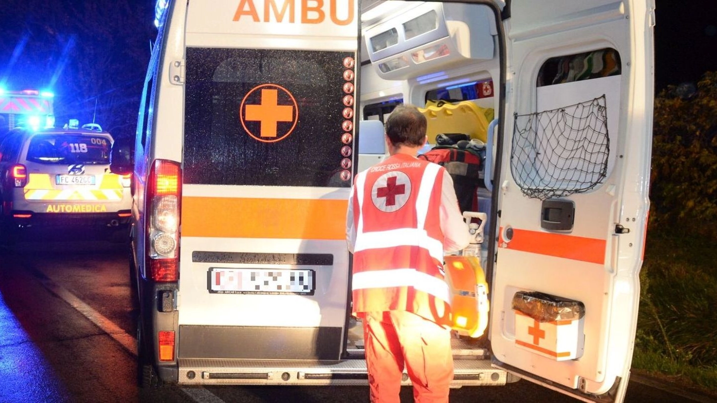 L’uomo è stato portato in codice rosso all’ospedale di Rimini (archivio Fantini)