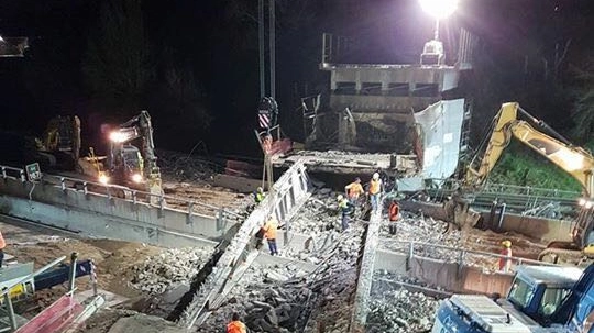 Ponte crollato in A14, i tecnici e gli operai hanno lavorato tutta la notte
