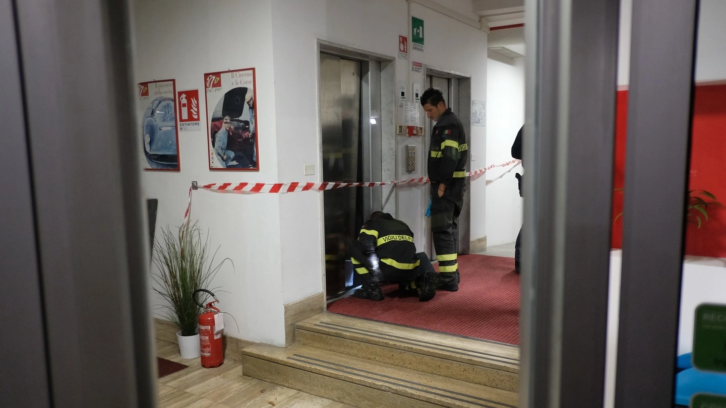 Forlì, studente cade nella tromba dell'ascensore (Foto Frasca)