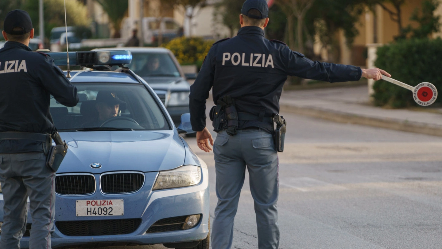 I controlli effettuati dalla polizia a Porto Sant’Elpidio (foto Zeppilli)