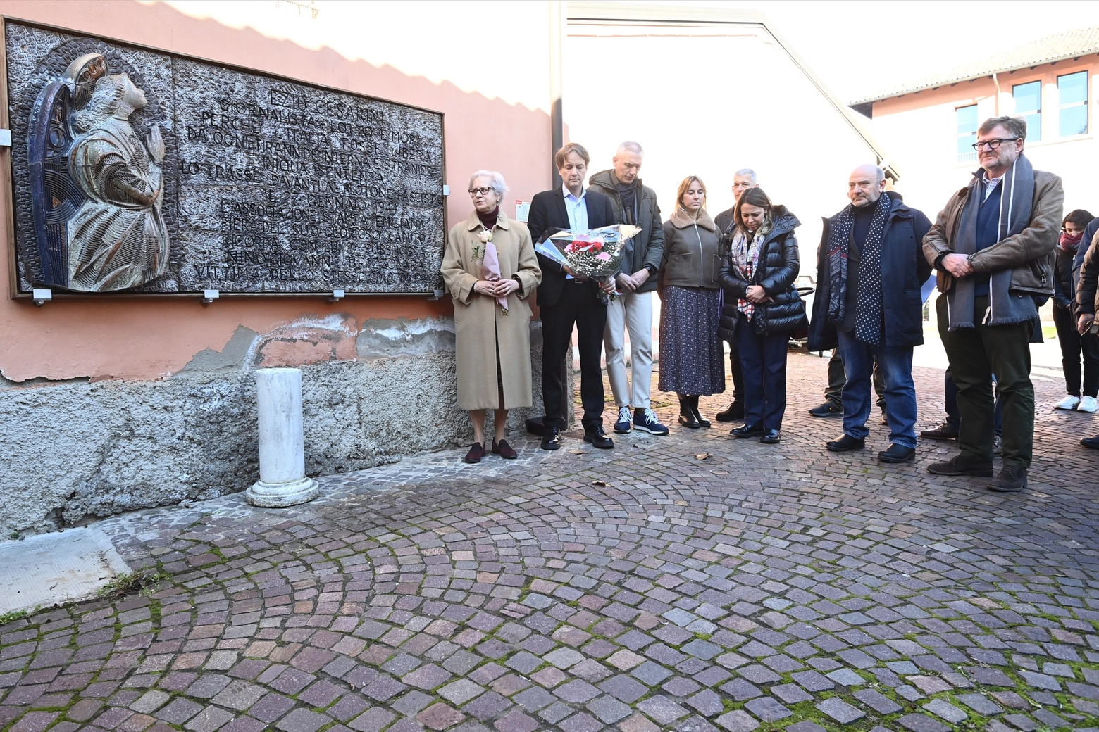 La commemorazione a Bologna di Ezio Cesarini, il giornalista del Carlino fucilato dai fascisti 80 anni fa (foto Schicchi)
